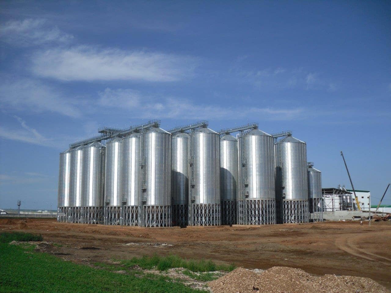 Commercial Hopper Base Silos - GLB Silo - Global Silo - Grain Bin Silo ...